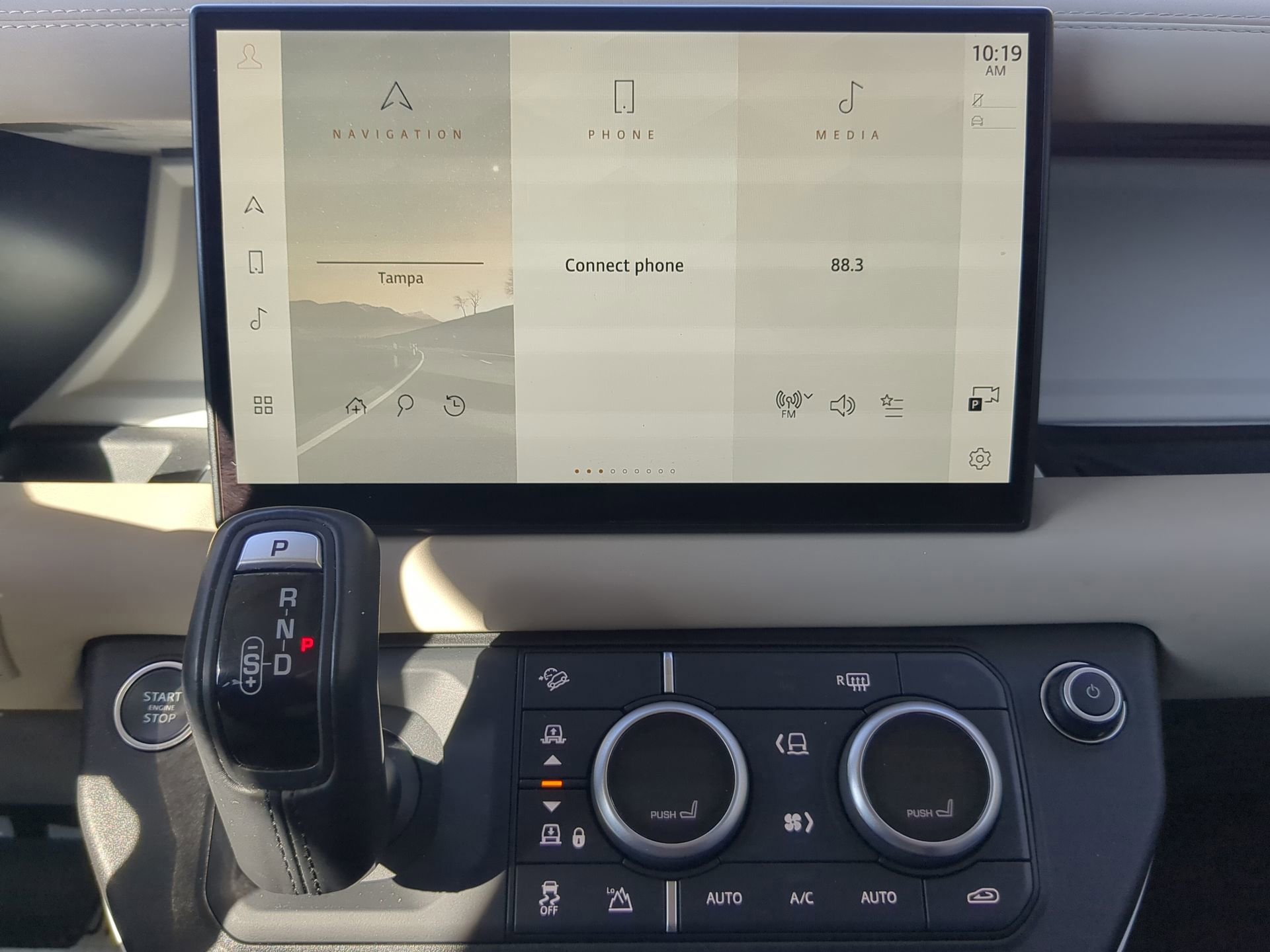 Used 2022 Land Rover Defender 110 SE image 51