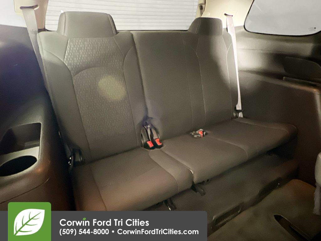 Used 2015 GMC Acadia SLE AWD/4WD image 16