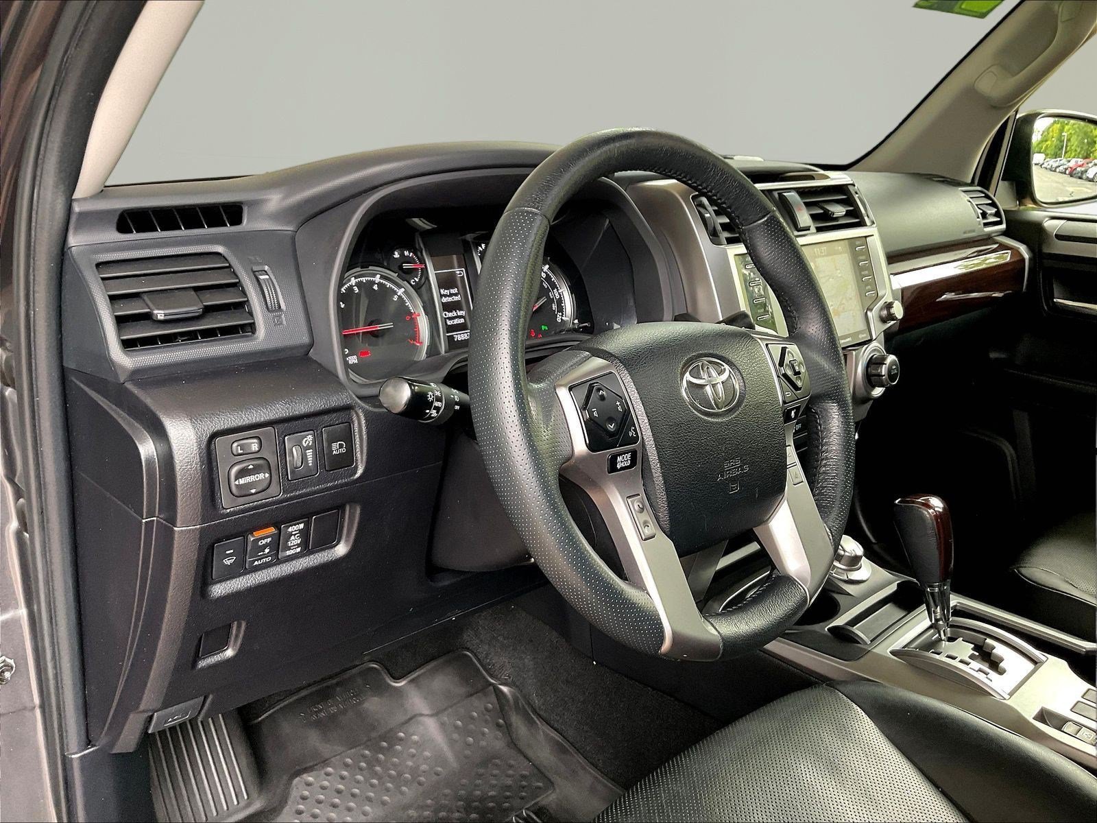 Used 2020 Toyota 4Runner Limited AWD/4WD image 17