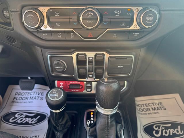 Used 2024 Jeep Gladiator Rubicon w/ Steel Bumper Group image 12