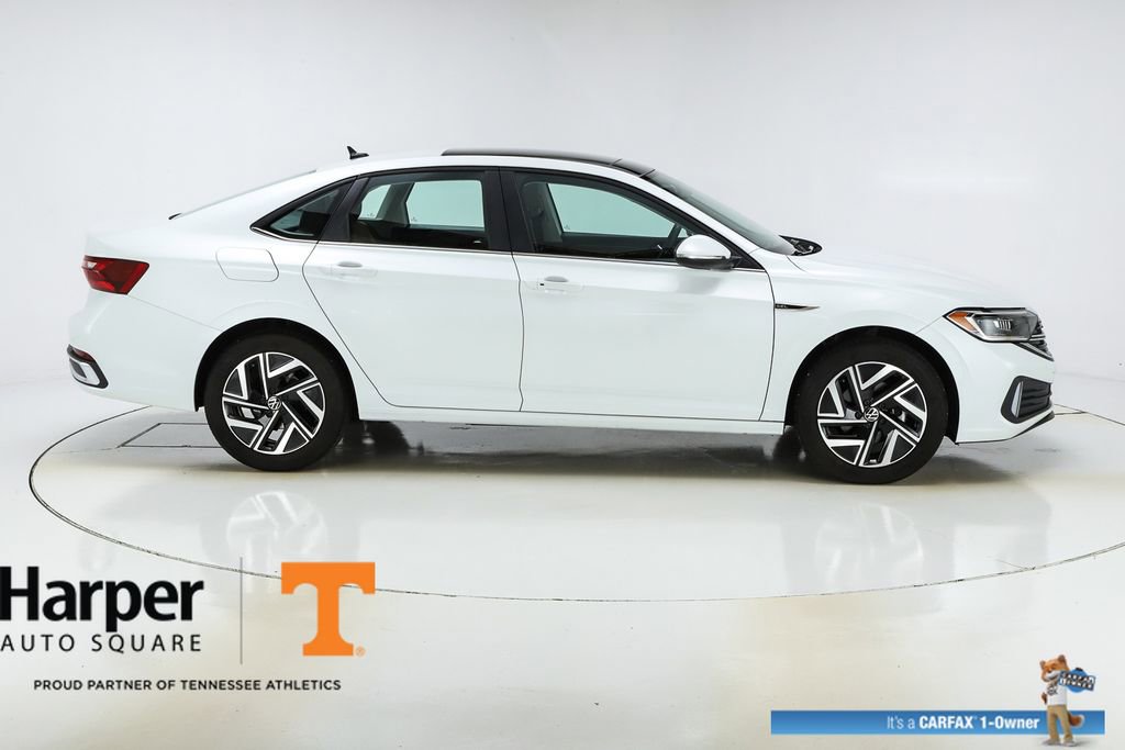 Used 2024 Volkswagen Jetta SEL image 48