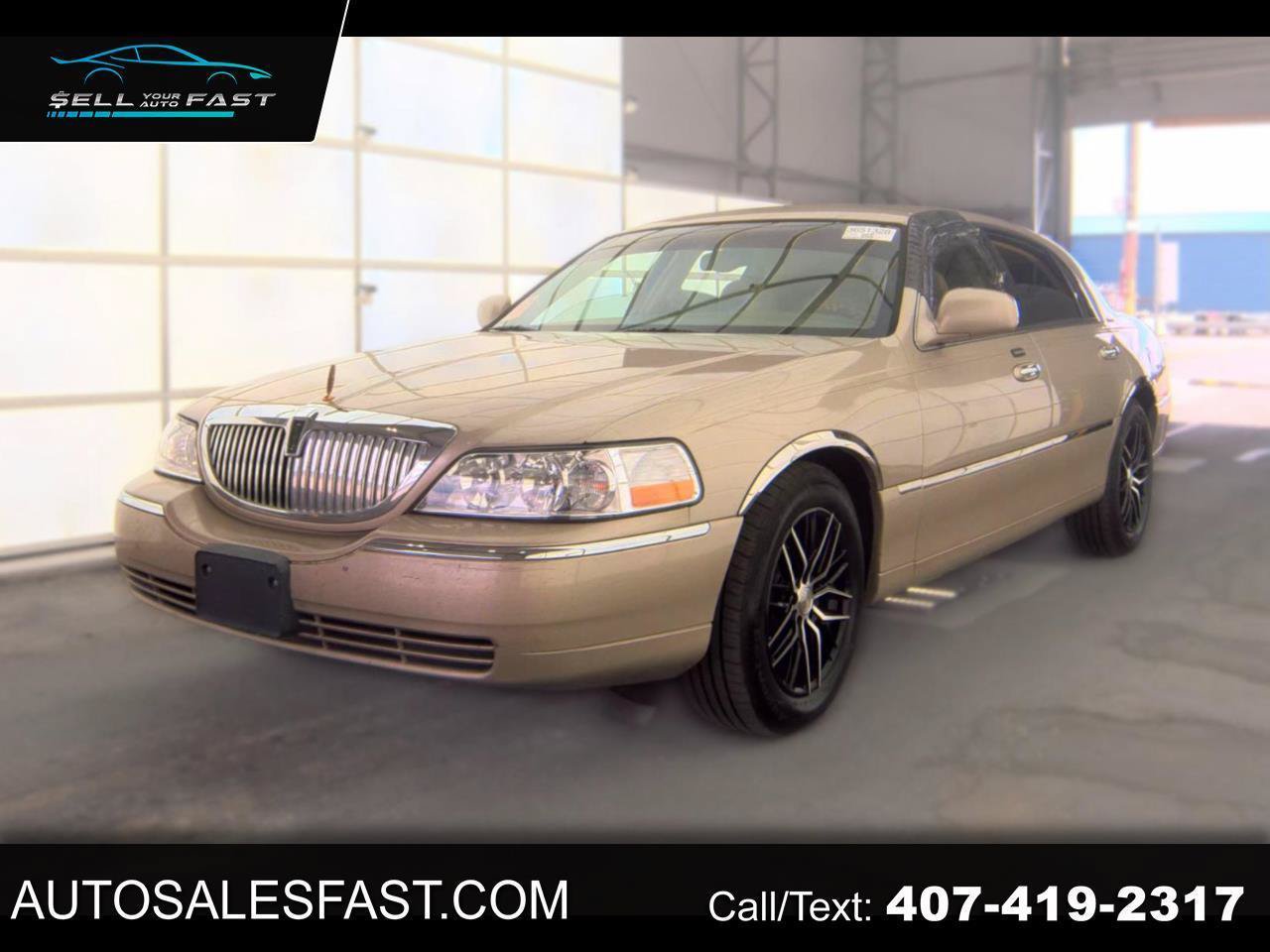 Used 2004 Lincoln Town Car Signature