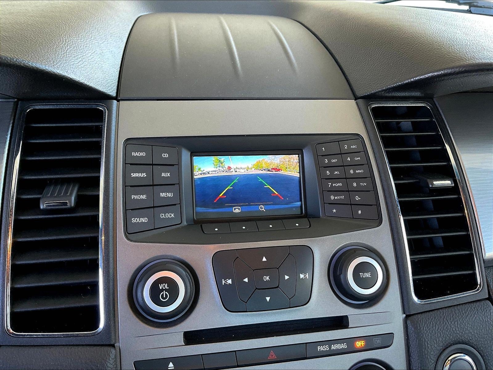 Used 2016 Ford Taurus SEL FWD image 14