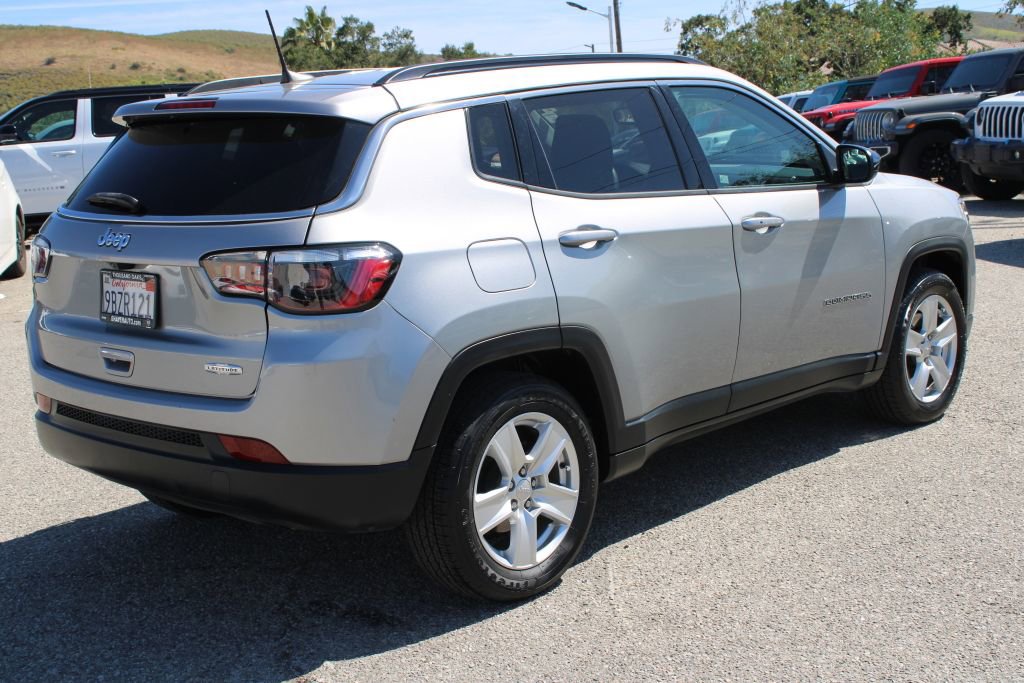 Used 2022 Jeep Compass Latitude image 4
