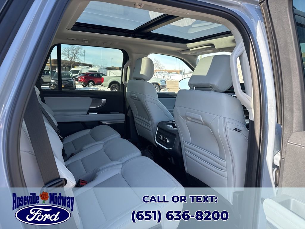 Used 2025 Ford Expedition Platinum image 46