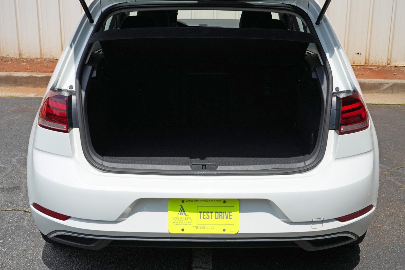 Used 2019 Volkswagen e-Golf SE w/ Driver Assistance Package FWD image 9