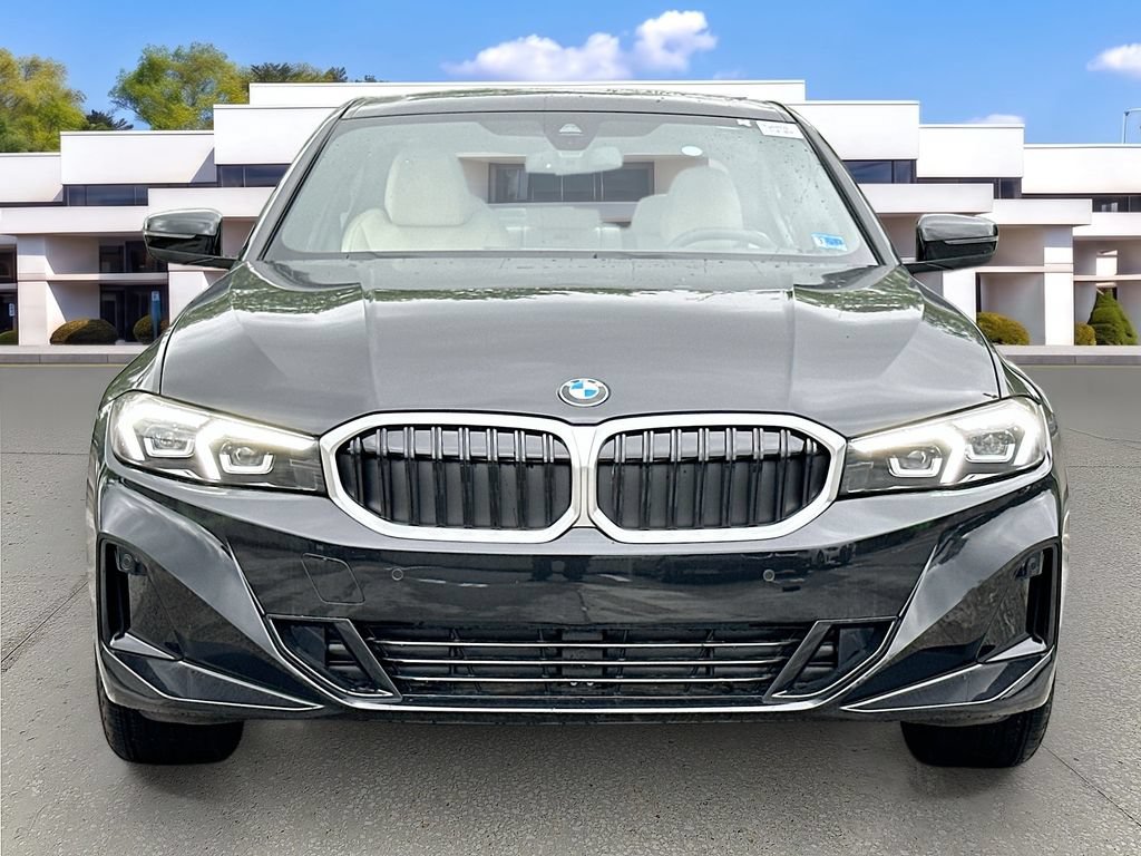 Used 2026 BMW 330i xDrive Sedan w/ Premium Package AWD/4WD image 2