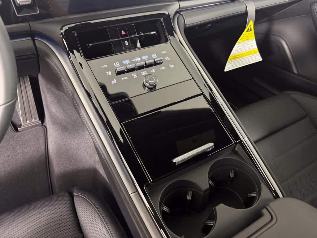 New 2026 Porsche Panamera RWD image 24