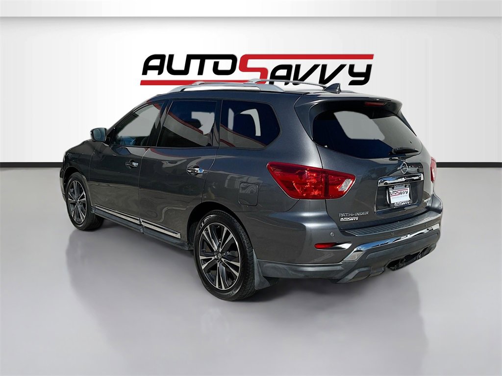 Used 2019 Nissan Pathfinder Platinum w/ Cargo Package image 5