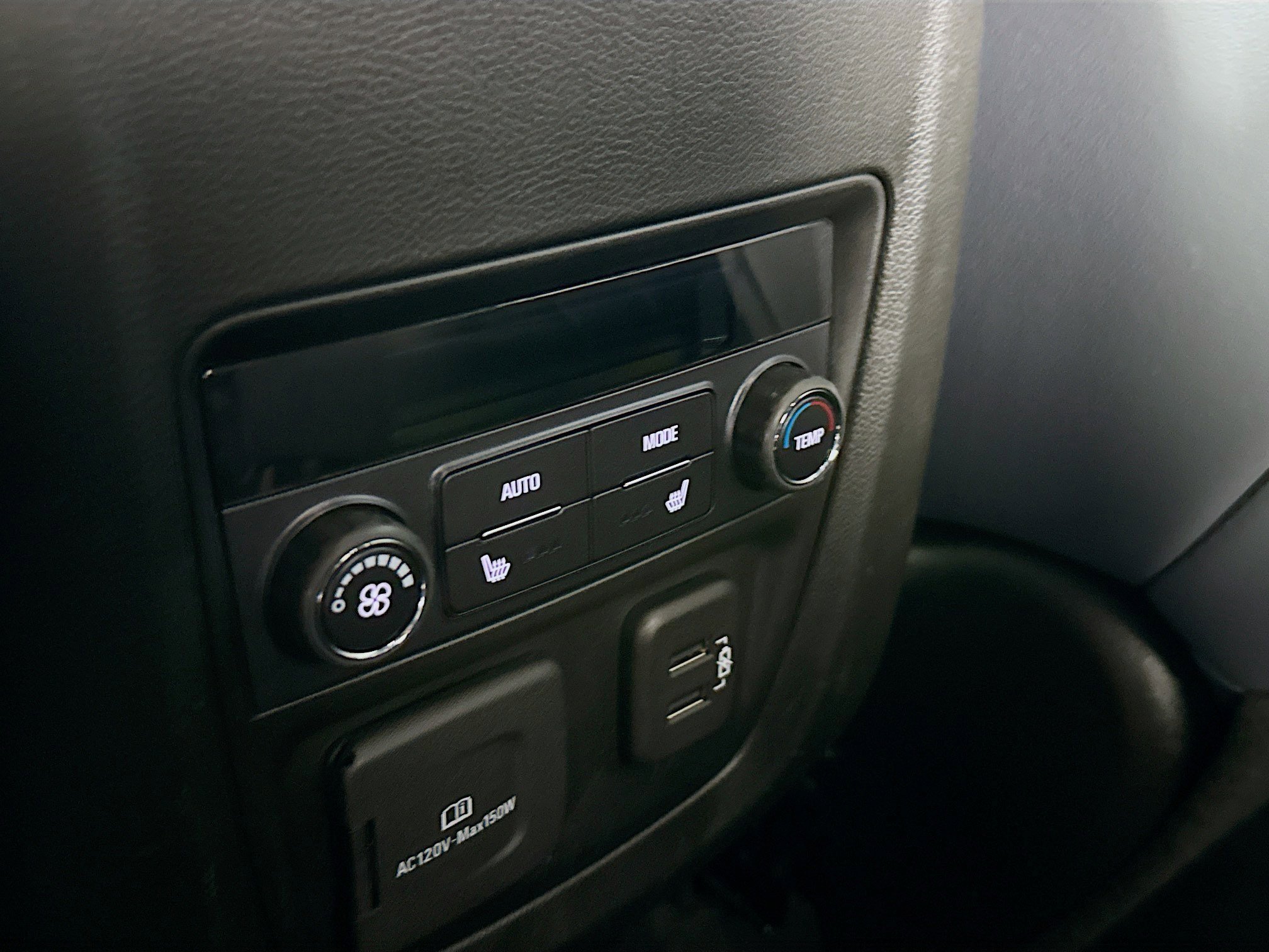 Used 2024 Buick Enclave Premium image 30