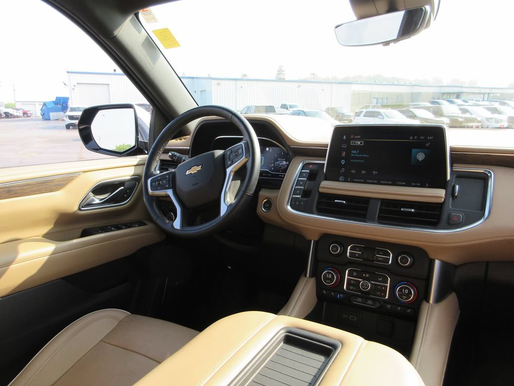 Certified 2023 Chevrolet Suburban Premier w/ Premium Package AWD/4WD image 30