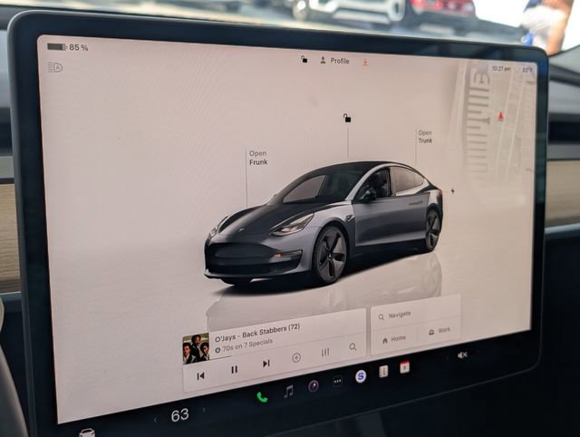 Used 2023 Tesla Model 3 Standard Range image 17