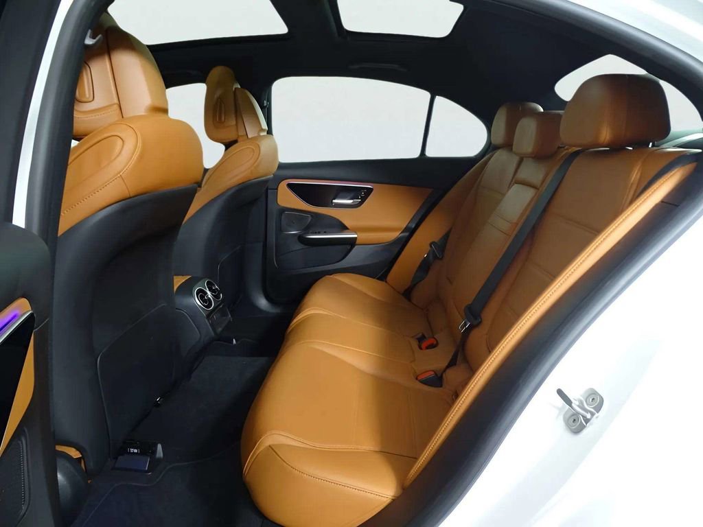 Used 2025 Mercedes-Benz C 300 4MATIC Sedan image 20