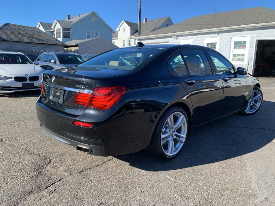 Used 2014 BMW 740i image 5