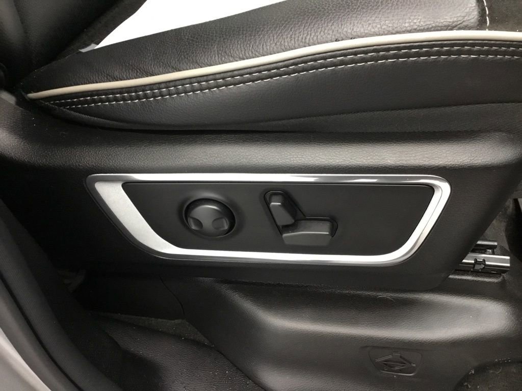 Used 2023 RAM 1500 Laramie AWD/4WD image 46