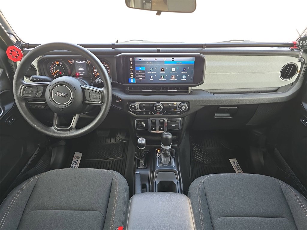 Used 2025 Jeep Wrangler Sport image 9