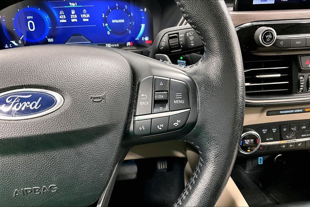 Used 2020 Ford Escape Titanium image 25