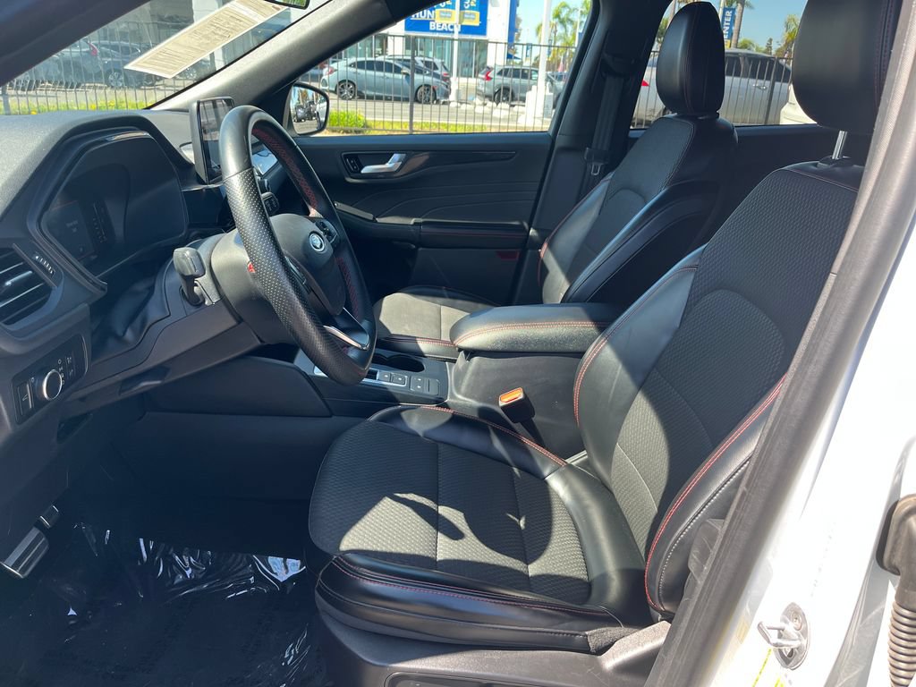 Used 2023 Ford Escape ST-Line FWD image 10