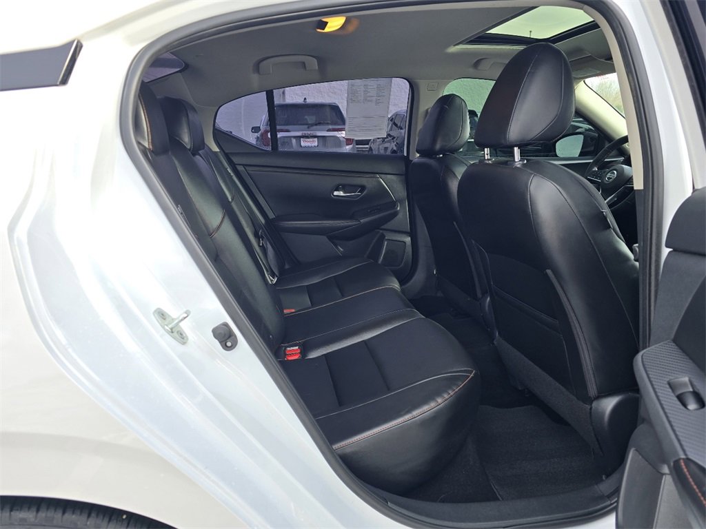 Used 2023 Nissan Sentra SR w/ SR Premium Package image 31