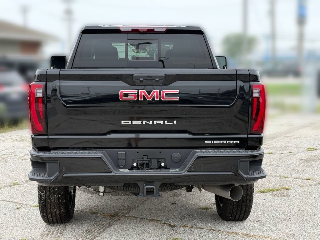 New 2026 GMC Sierra 2500 Denali w/ Denali Reserve Package AWD/4WD image 4