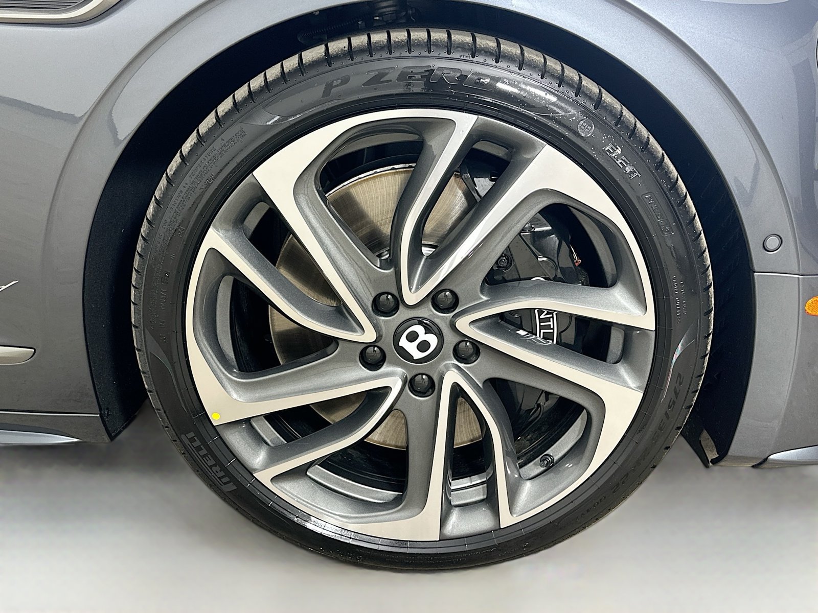 New 2026 Bentley Flying Spur Plug-In Hybrid AWD/4WD image 14