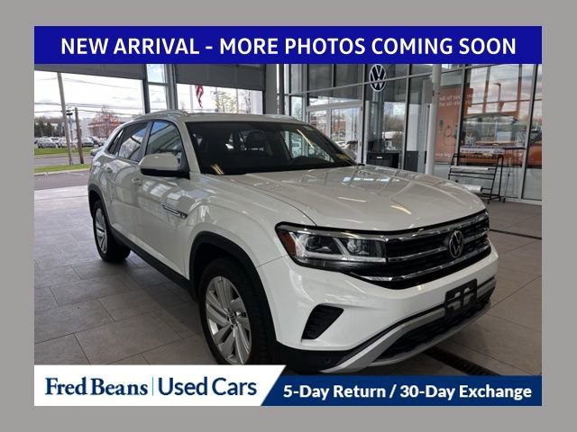 Used 2023 Volkswagen Atlas Cross Sport SE w/ Panoramic Sunroof Package image 1