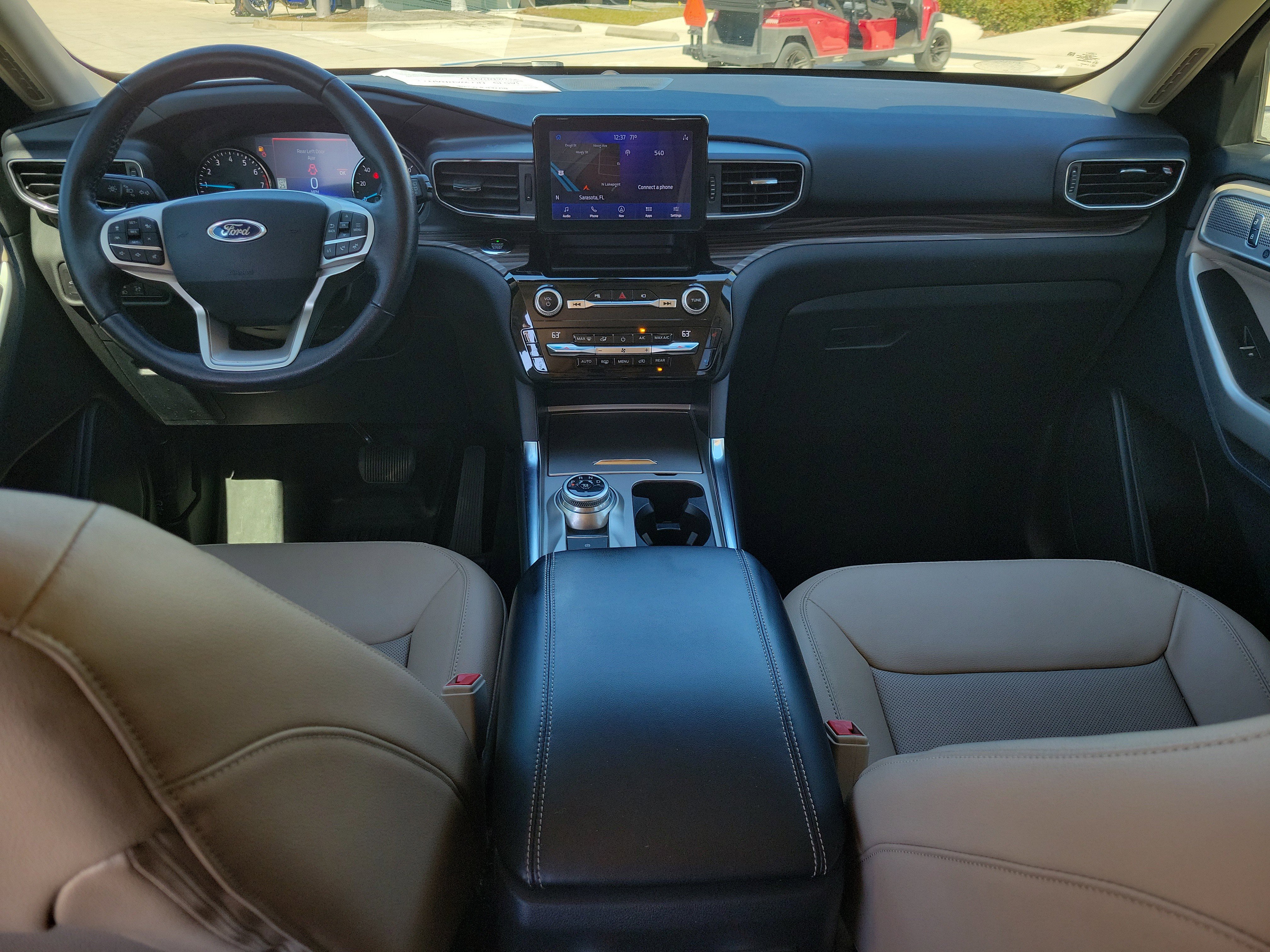 Used 2021 Ford Explorer Limited w/ Equipment Group 301A image 12