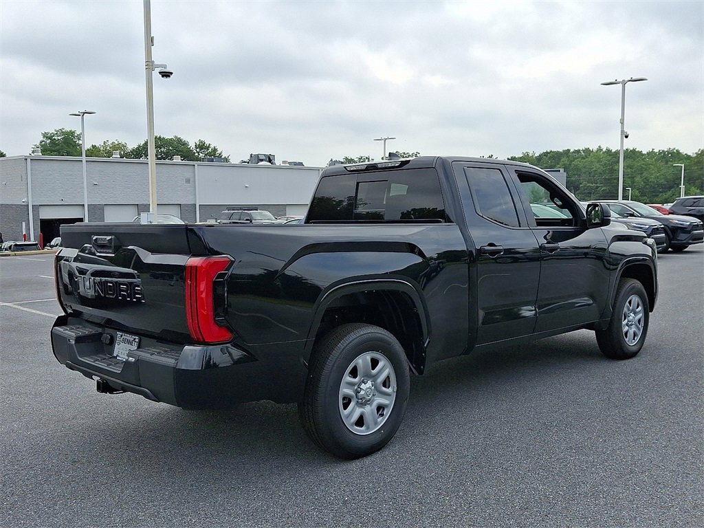 New 2025 Toyota Tundra SR image 5