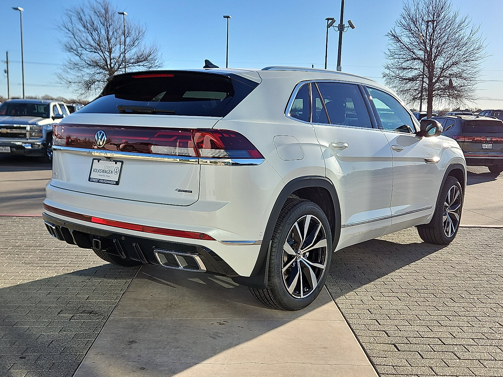 New 2026 Volkswagen Atlas Cross Sport SEL Premium R-Line image 4