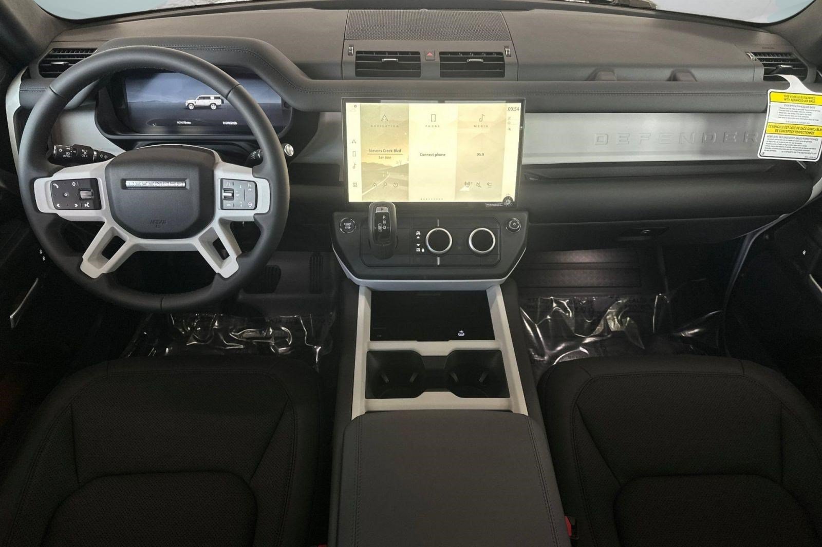 New 2026 Land Rover Defender 130 X-Dynamic SE AWD/4WD image 15