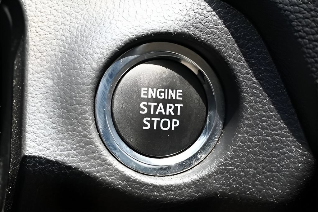 Used 2025 Toyota RAV4 XLE FWD image 19