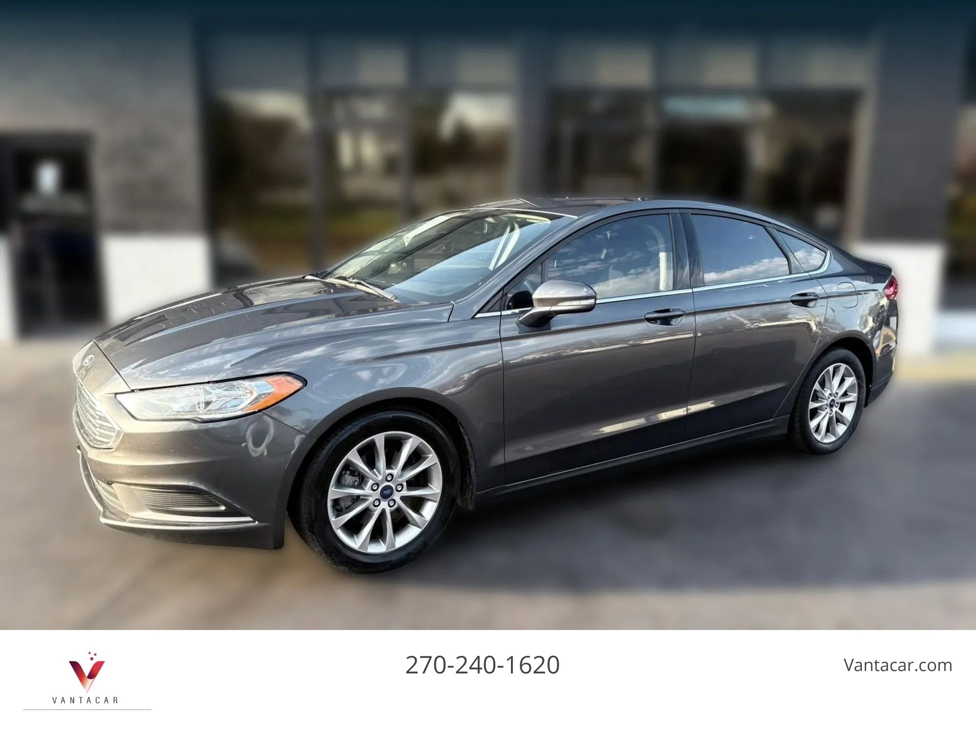 Used 2017 Ford Fusion SE image 1