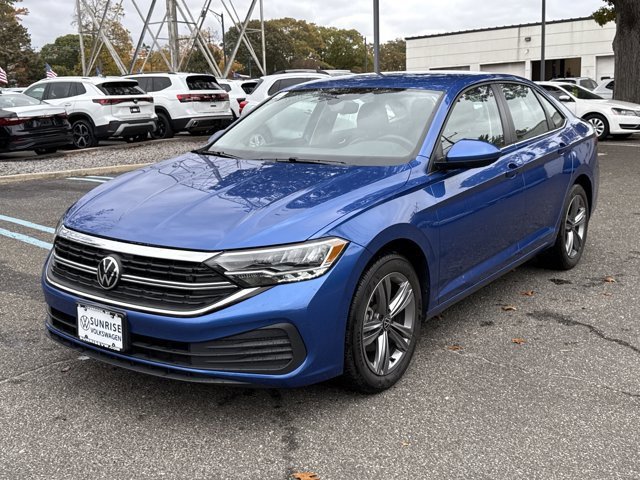 Used 2022 Volkswagen Jetta SE image 9