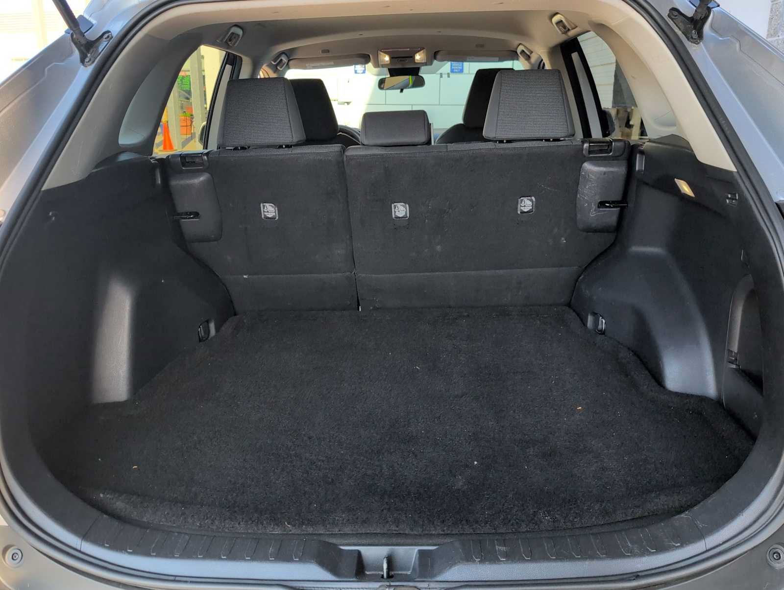 Used 2024 Toyota RAV4 LE AWD/4WD image 31