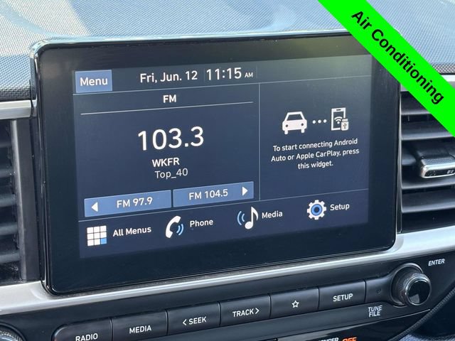 Used 2023 Hyundai Venue SEL FWD image 16