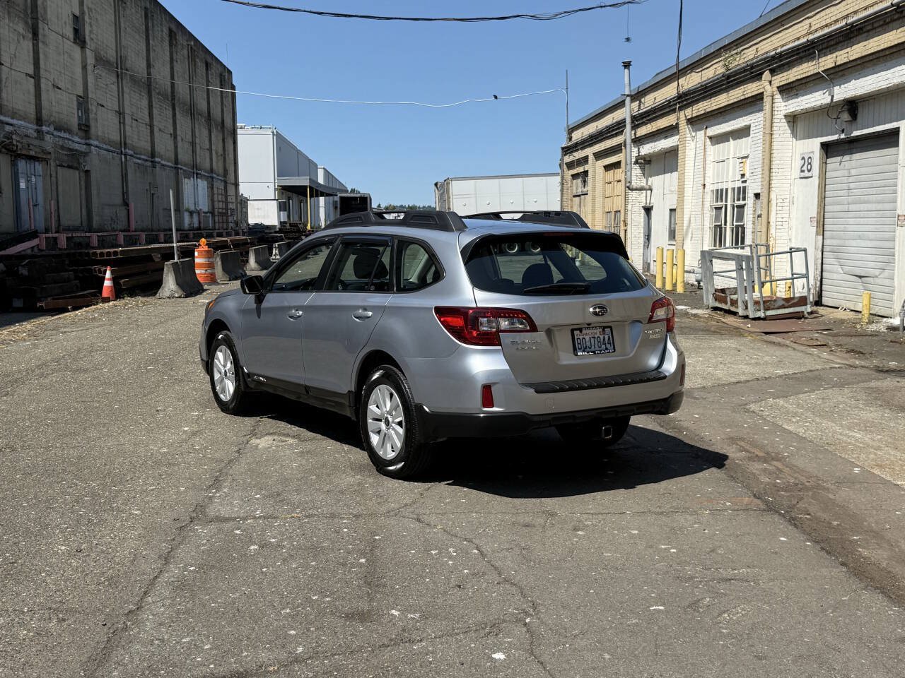 Used 2017 Subaru Outback 2.5i AWD/4WD image 7