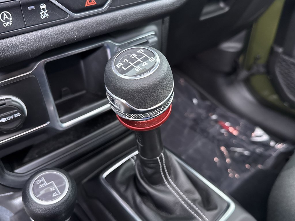 Used 2024 Jeep Wrangler Sport AWD/4WD image 2