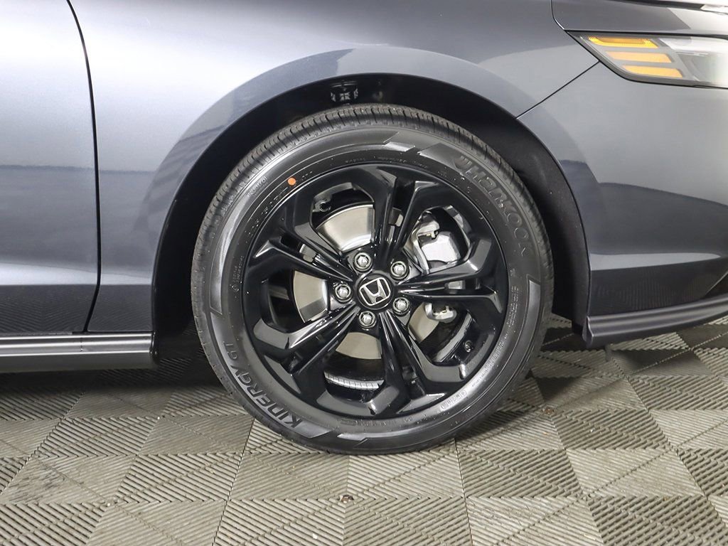 Certified 2025 Honda Accord SE image 11