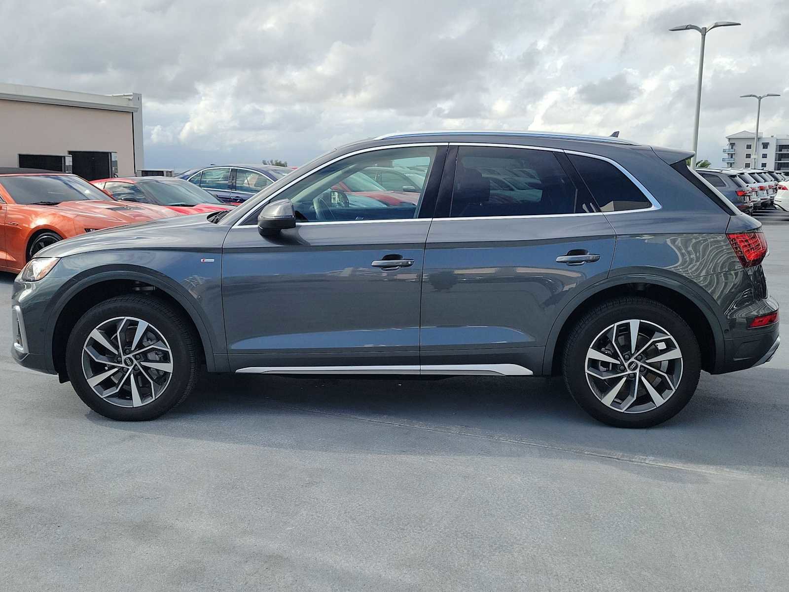 Used 2023 Audi Q5 2.0T Prestige image 3