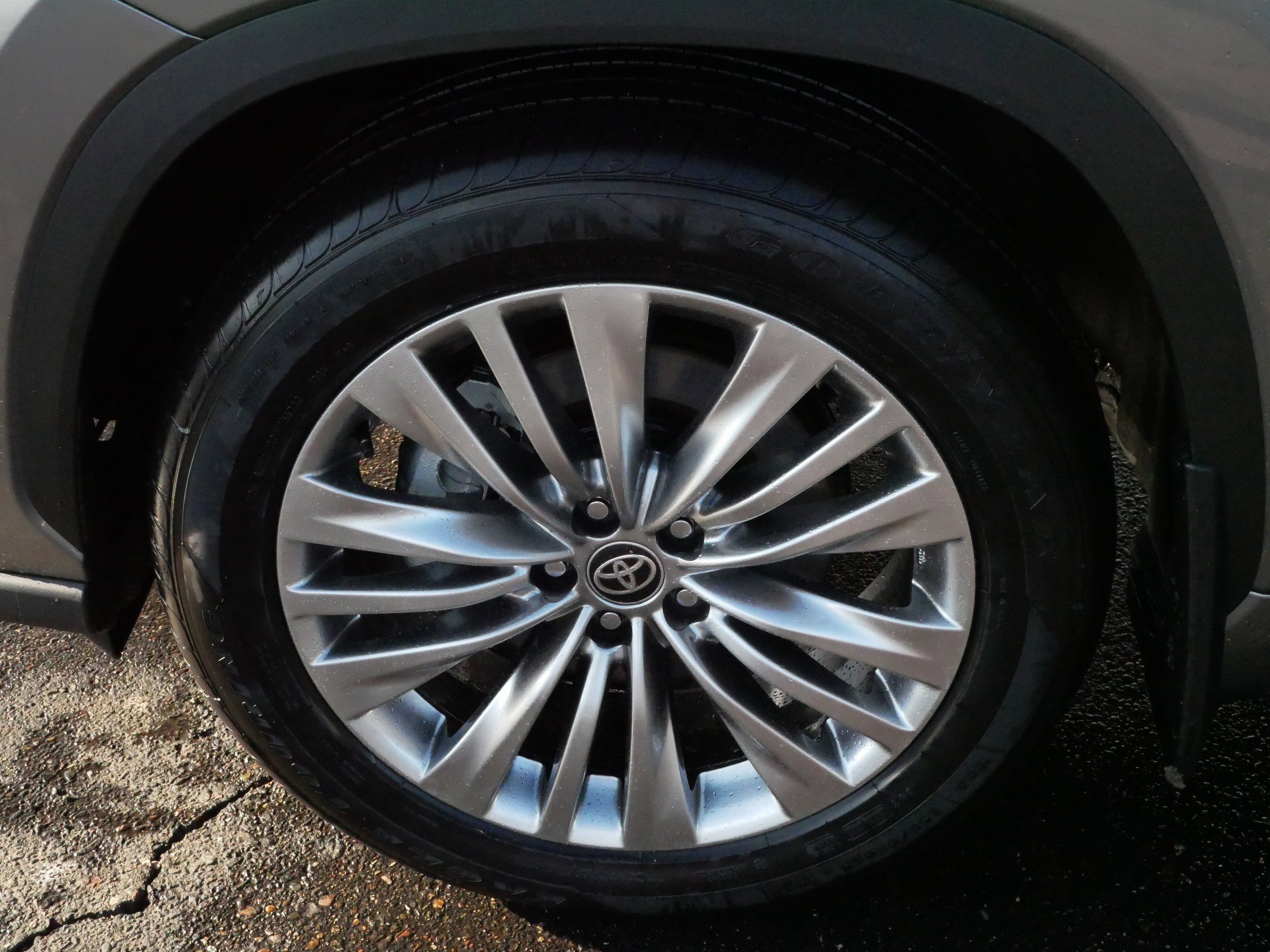 Certified 2026 Toyota Highlander Platinum image 15