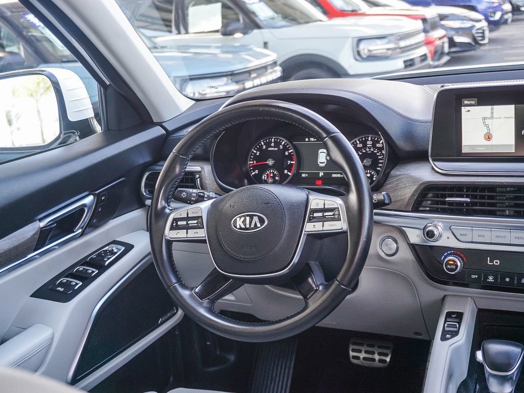 Certified 2021 Kia Telluride SX w/ Towing Package FWD image 17