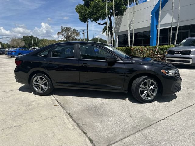 Used 2024 Volkswagen Jetta SE FWD image 31