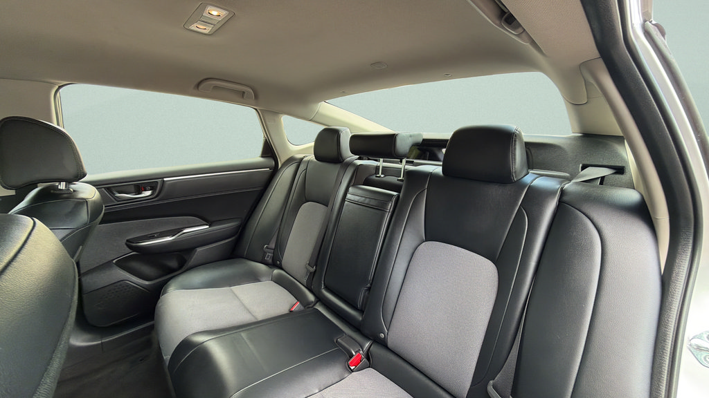 Used 2020 Honda Clarity Plug-In Hybrid image 24