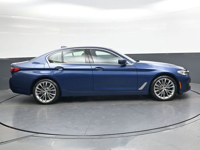 Used 2023 BMW 530i w/ Premium Package image 3