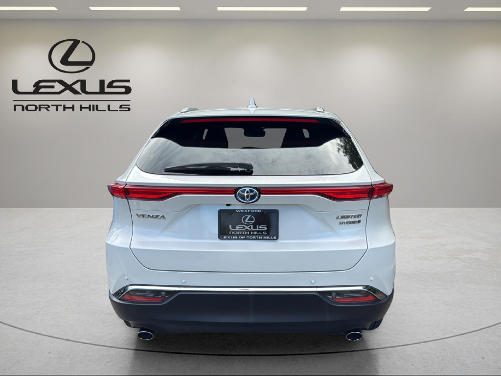 Used 2021 Toyota Venza Limited w/ Carpet Mat Package (TMS) AWD/4WD image 6