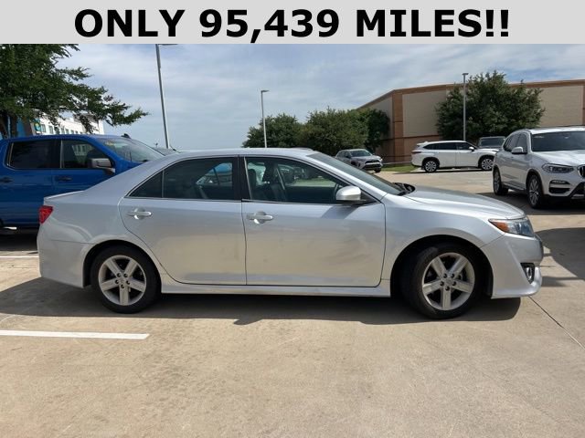 Used 2013 Toyota Camry SE image 2