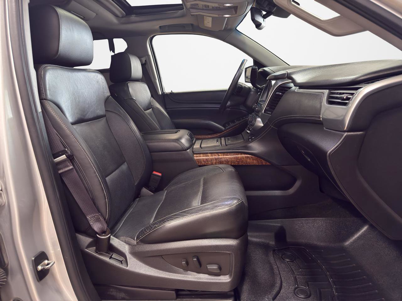 Used 2016 Chevrolet Tahoe LTZ RWD image 30