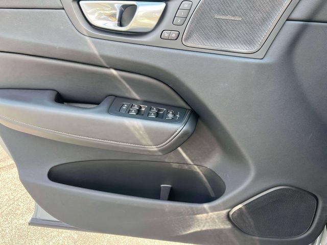 Used 2024 Volvo XC60 B5 Ultimate w/ Climate Package AWD/4WD image 25