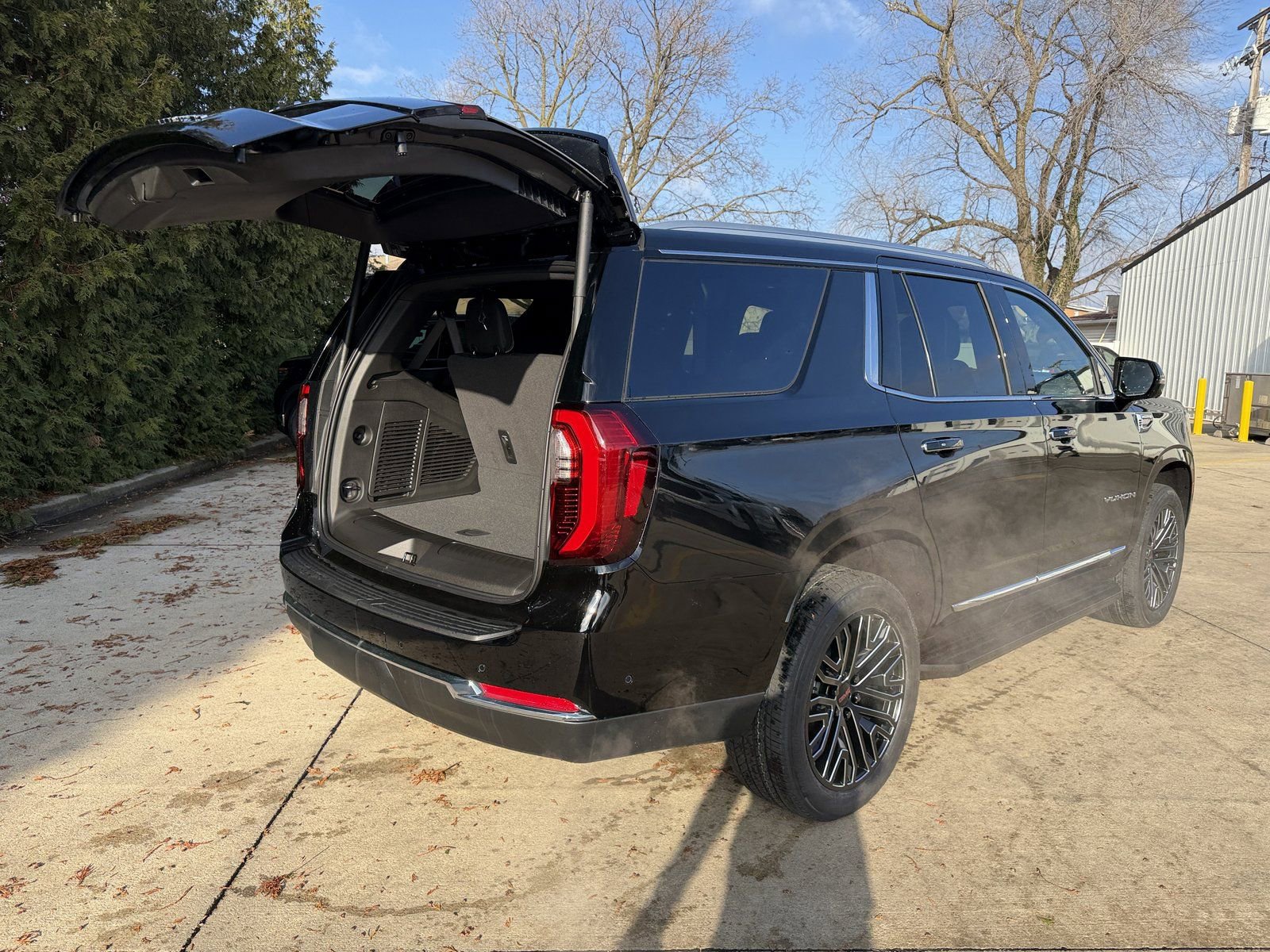 New 2026 GMC Yukon Elevation image 36