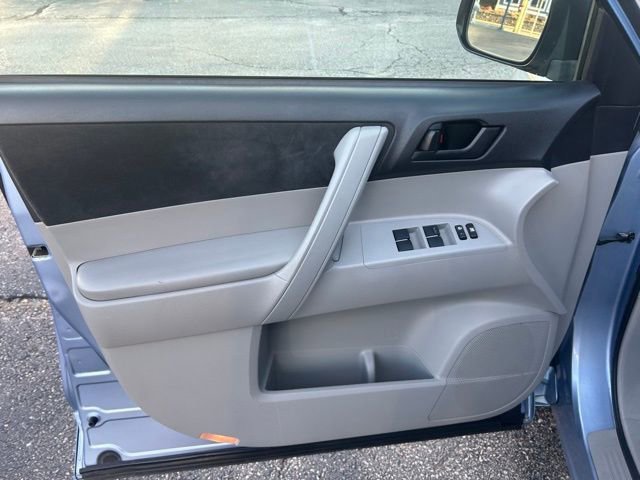 Used 2010 Toyota Highlander 4WD image 12